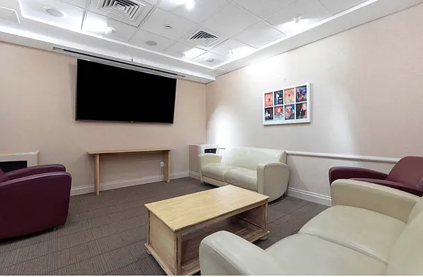 Rented by Compass | media 44