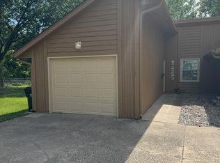 2223 SW Belle Ave #2223, Topeka, KS 66614