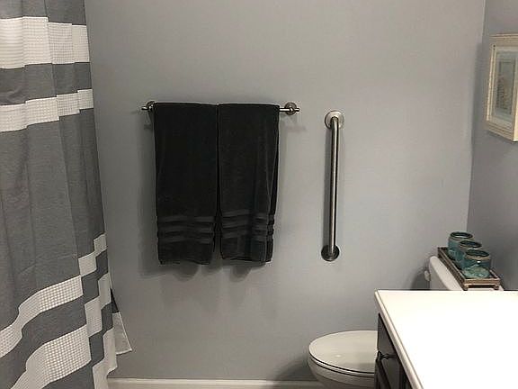 3rd image of 11513 Meadowood Dr