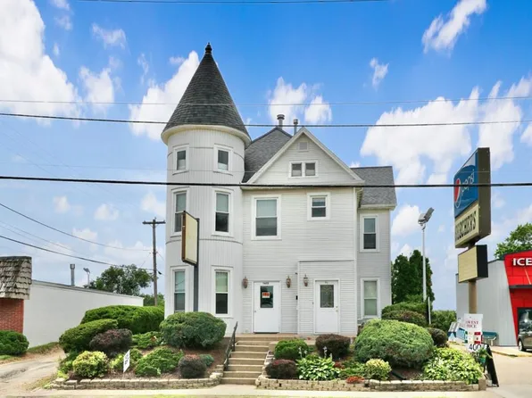 1655 Asbury Rd, Dubuque, IA 52001