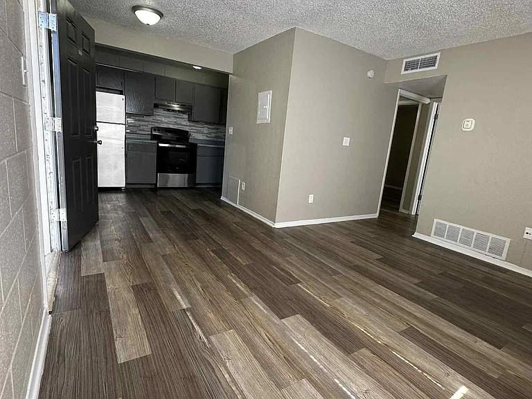 SAN MARCOS APARTMENTS — Photo 62