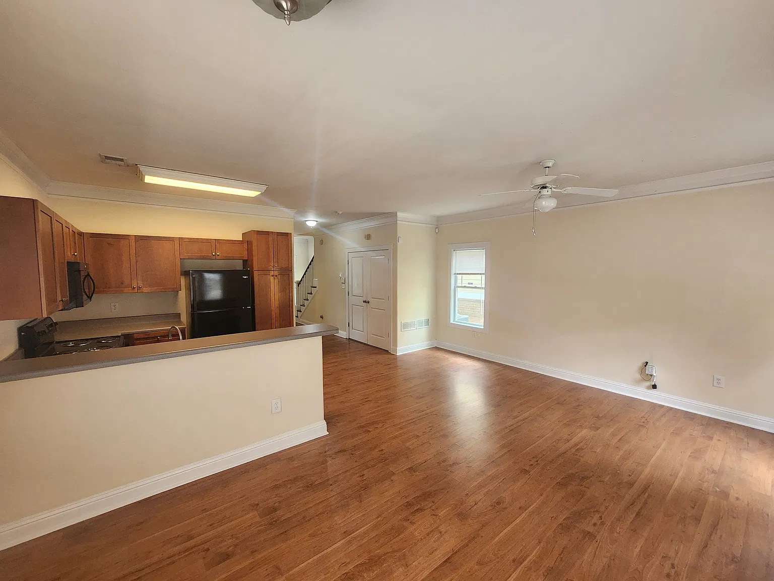 4 bed, 1586 sqft, $3,080 — Photo 2