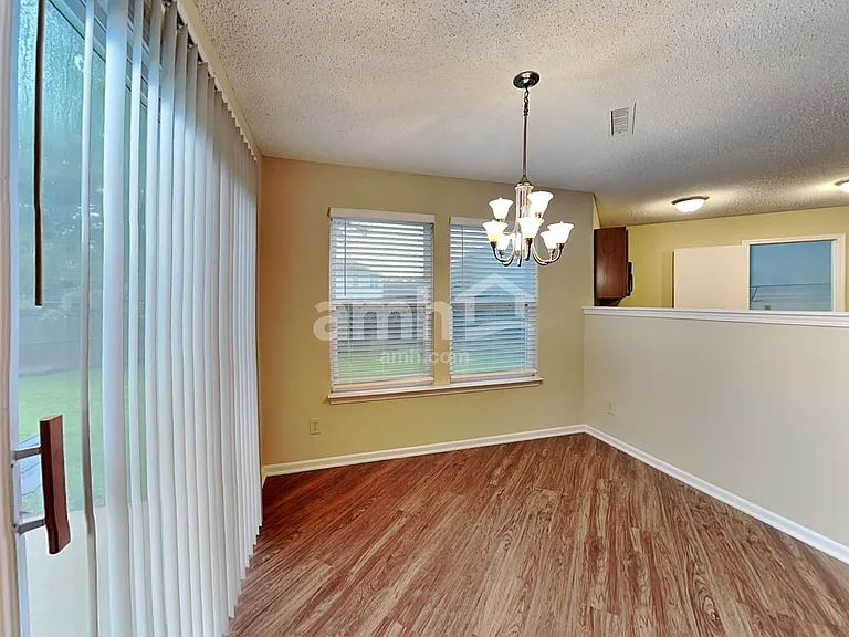 8852 Story Dr — Photo 5