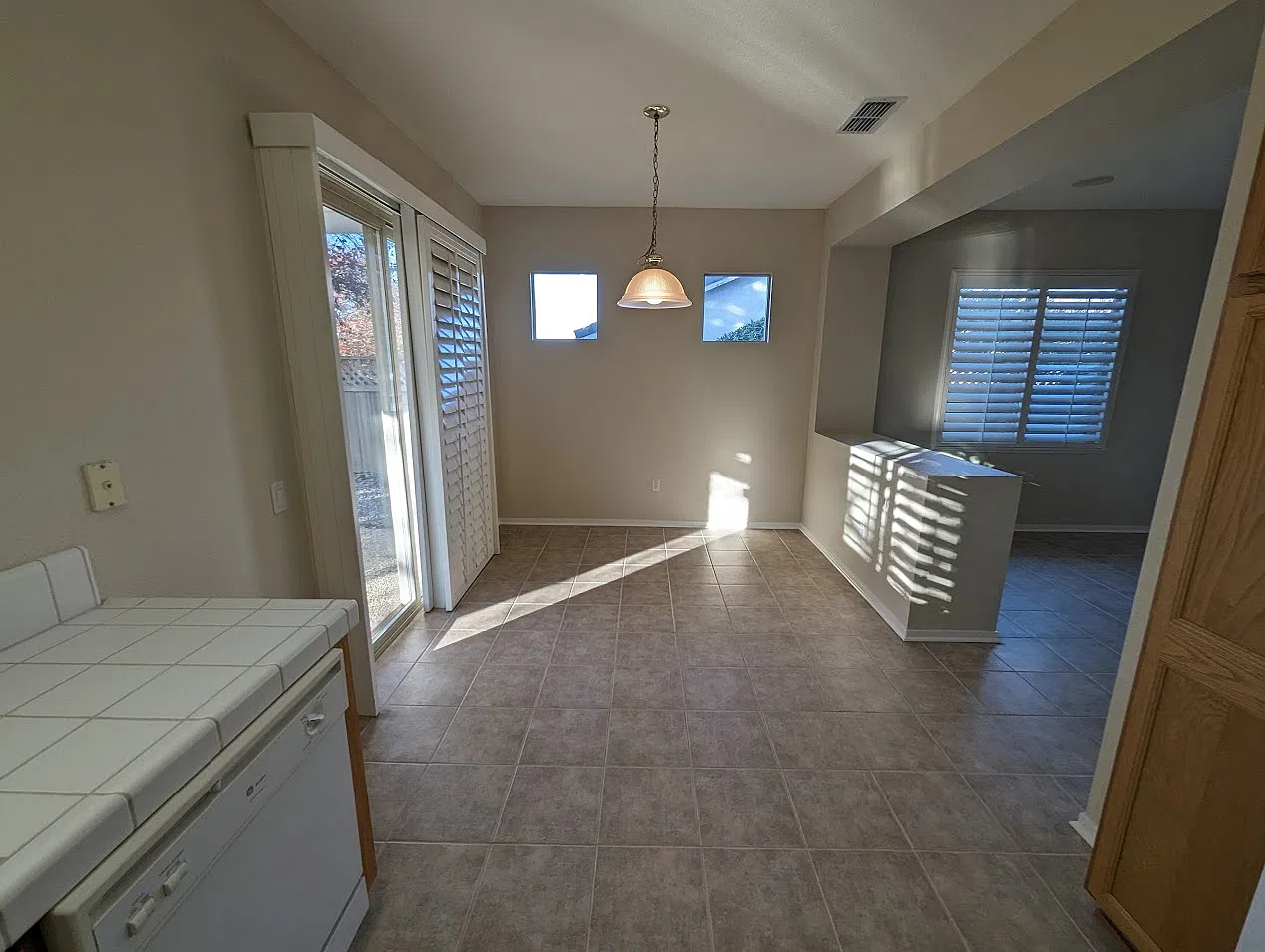 1 bed, 1.5 bath, 1120 sqft, $2,550 — Photo 3