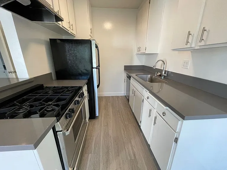 5307 Sepulveda Blvd. — Photo 10