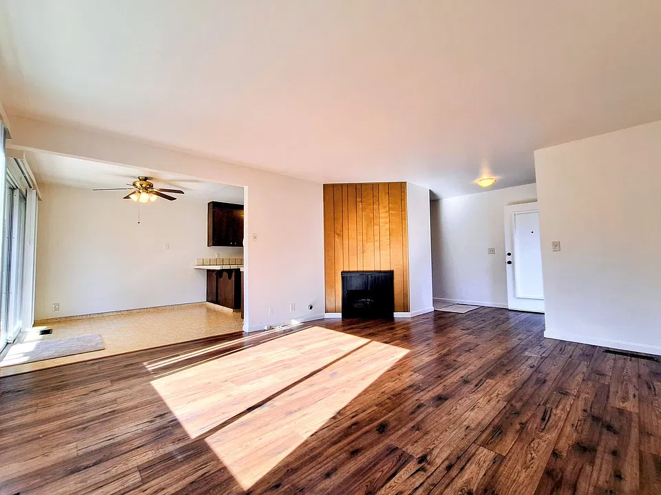 3478 & 3482 Angelina Dr