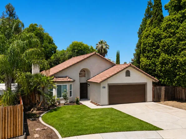 126 Kelly Ct, Clovis, CA 93611