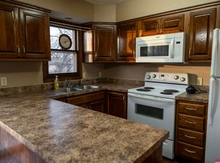 1711 N 19th St, Beatrice, NE 68310