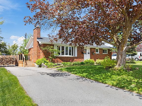 2nd image of 42 Kawartha Dr