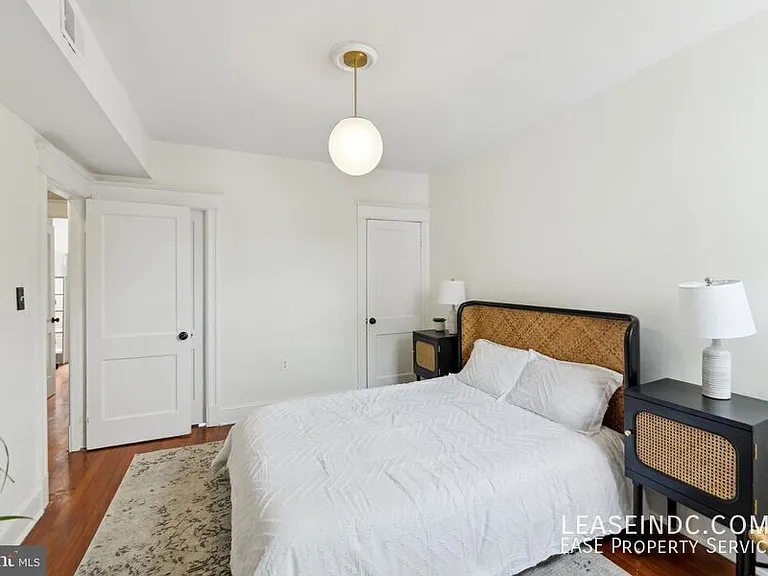 121 Webster St NW — Photo 15