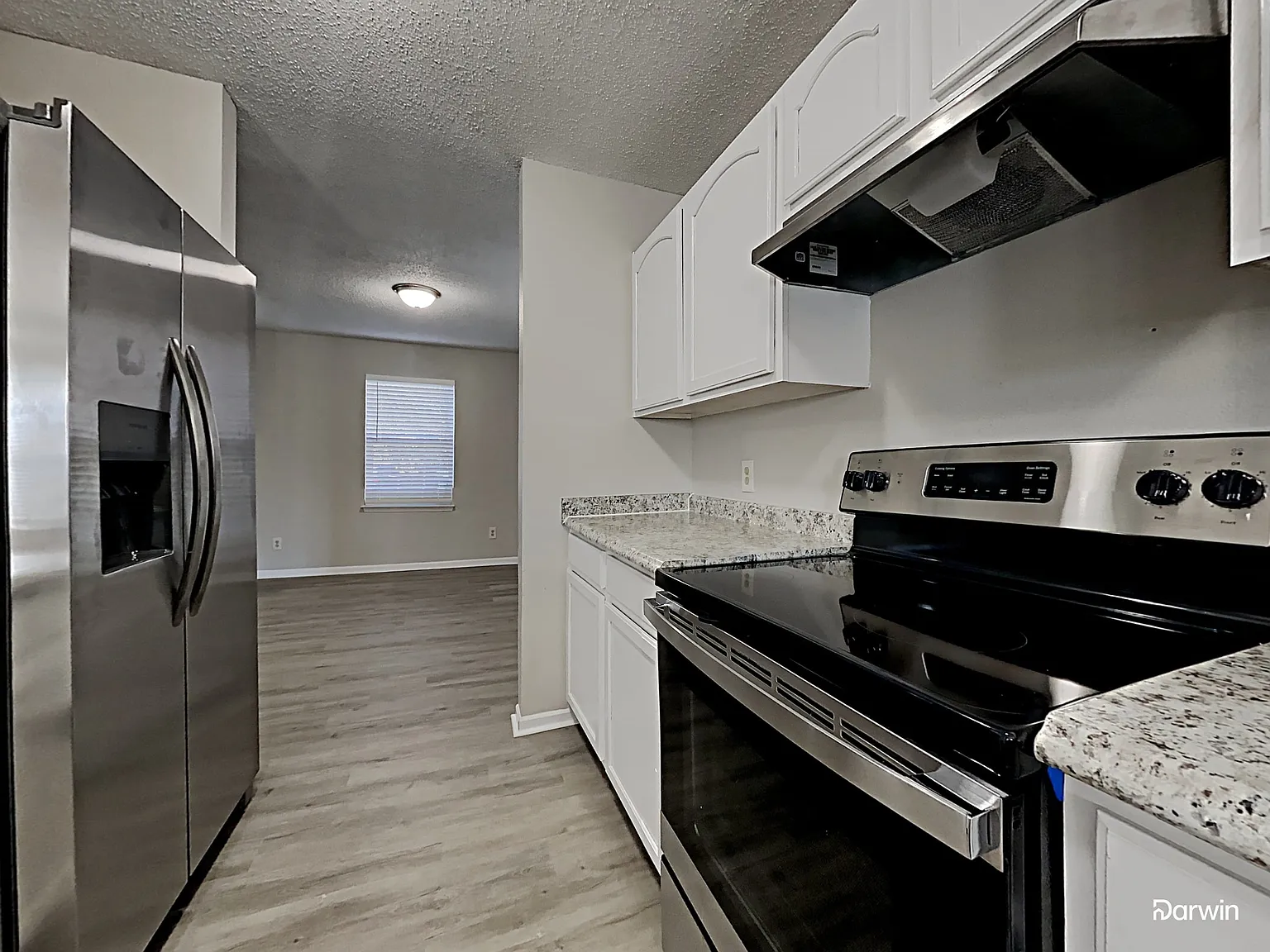 4 bed, 2.5 bath, 3838 sqft, $2,460 — Photo 3