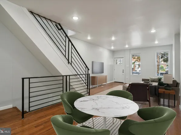 7111 Edmund St, Philadelphia, PA 19135