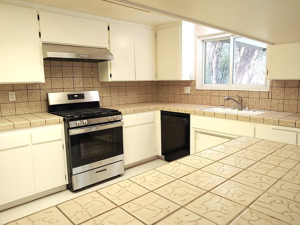 1st image of 194 El Valle Opulento
