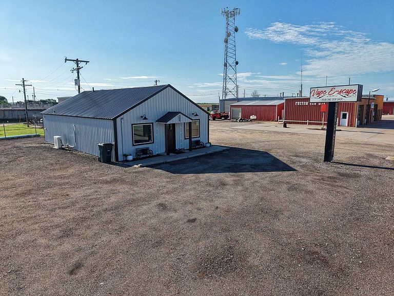 Listing photo 3