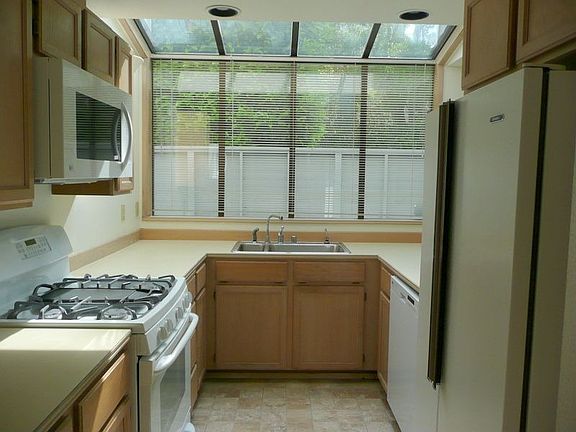 3rd image of 2012 Eastlake Ave E APT 106