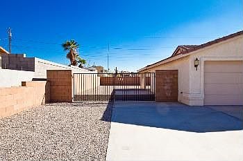 4th image of 3530 Bluegrass Dr