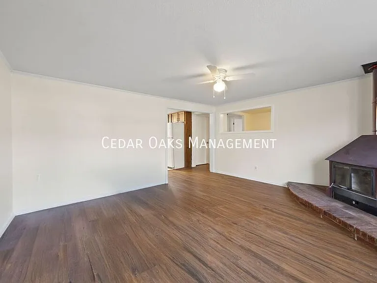 1935 E Lee St — Photo 10
