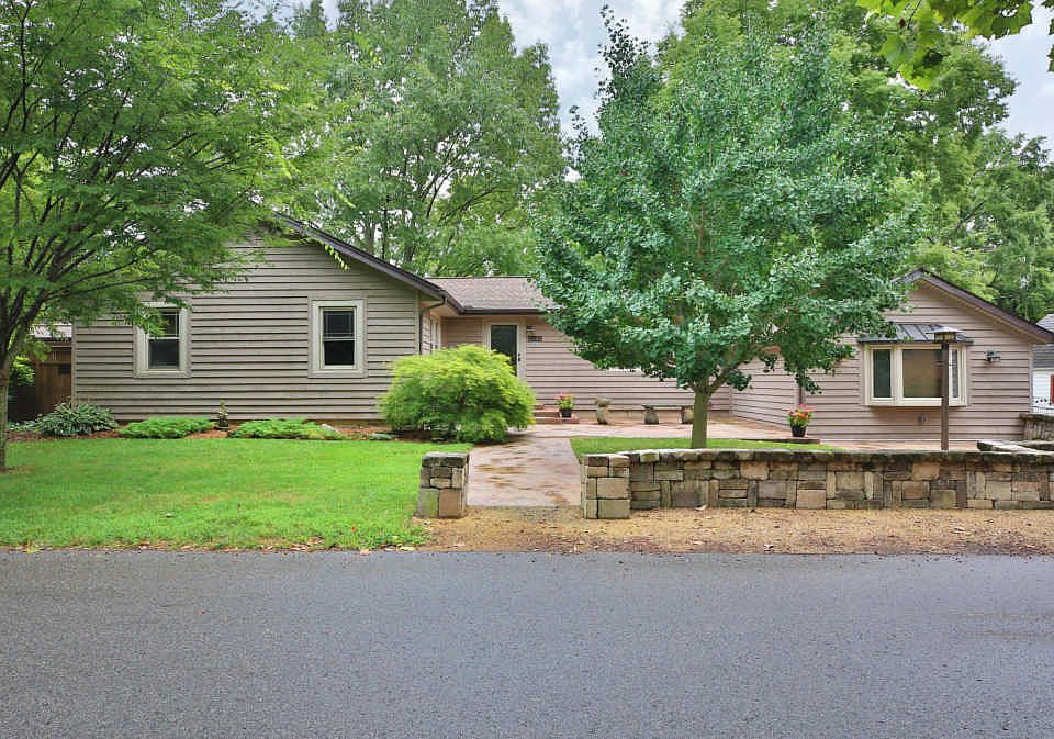 1st image of 6086 Flora Villa Dr