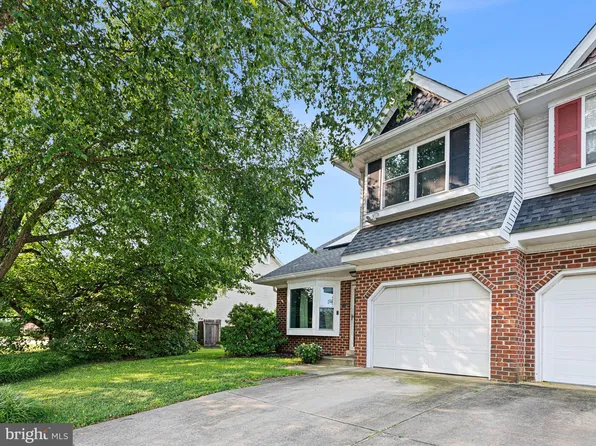 12 Gristmill Dr, Dover, DE 19904
