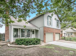 10130 W 86th St, Overland Park, KS 66212