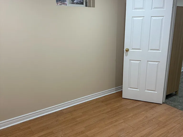 132 Lawson Rd #BASEMENT — Photo 5