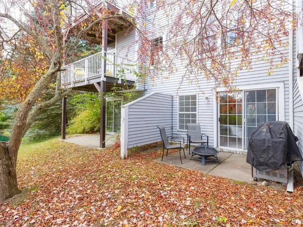 4308 Pine Ridge Ct, Ann Arbor, MI 48105