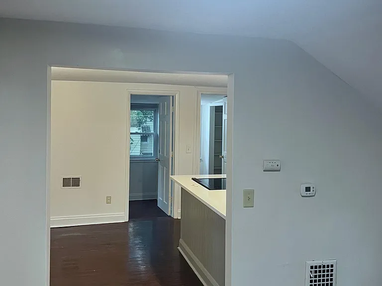 60 Carlton St #2 — Photo 6