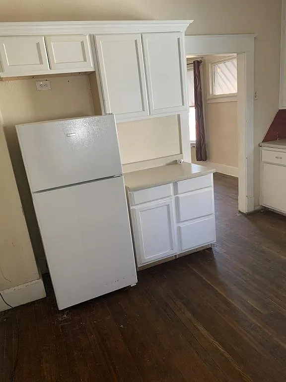 3 bed, 1.0 bath, 1730 sqft, $1,375 — Photo 1