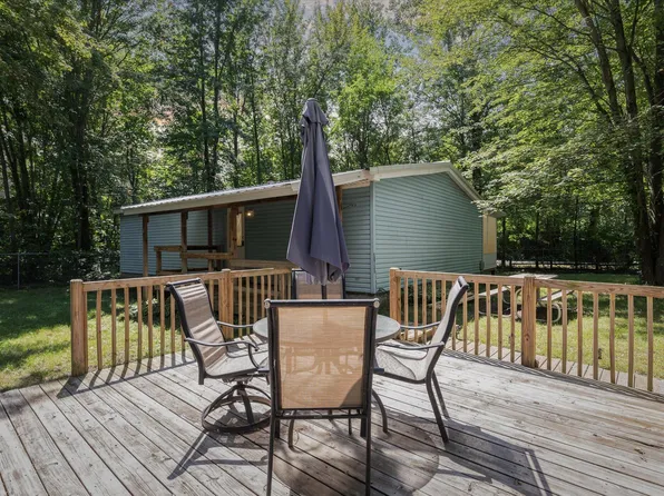 47145 Michigan Ave, Bloomingdale, MI 49026