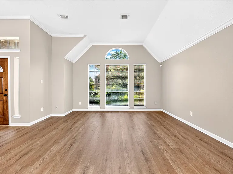 17414 Erin Way Ct — Photo 12