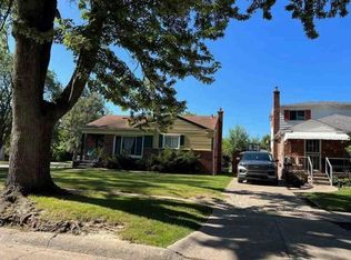 566 Sunningdale Dr, Inkster, MI 48141