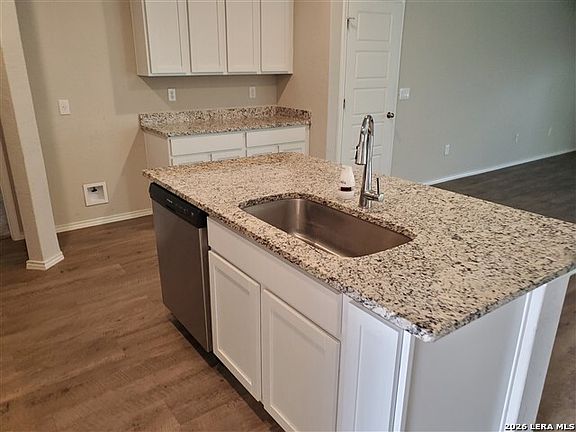 5th image of 3447 Redbud Grove