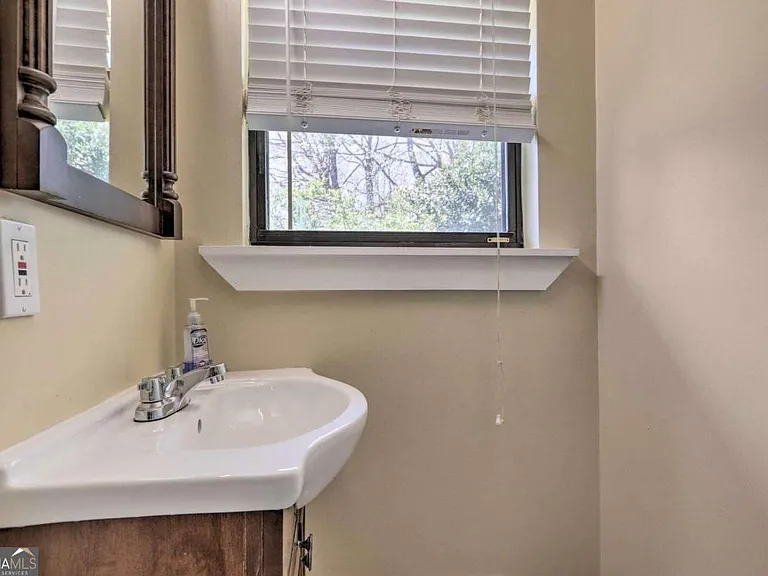6207 Moss Dr — Photo 24