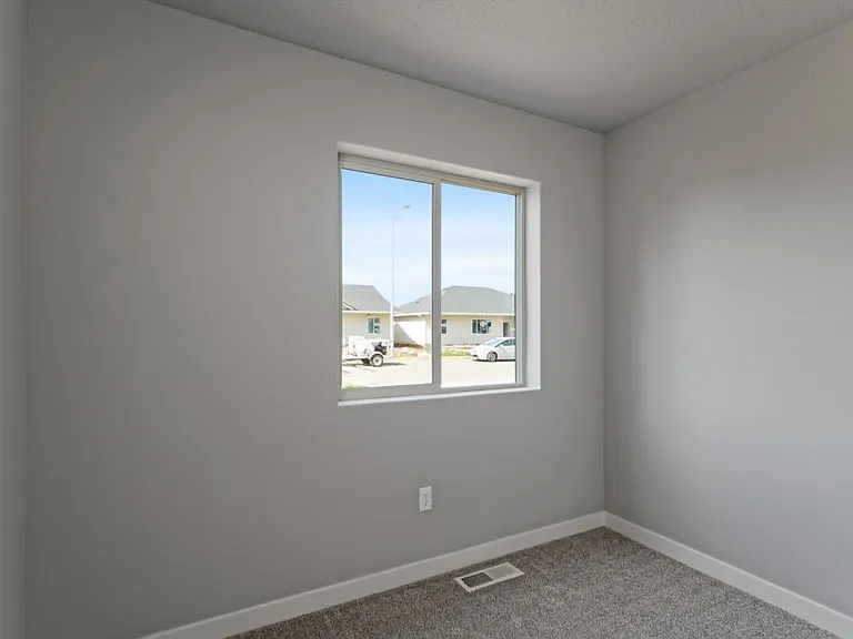 4252 Ash Grove Dr NE — Photo 13