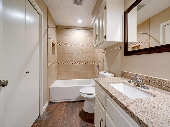 5th image of 3718 Country Club Dr W