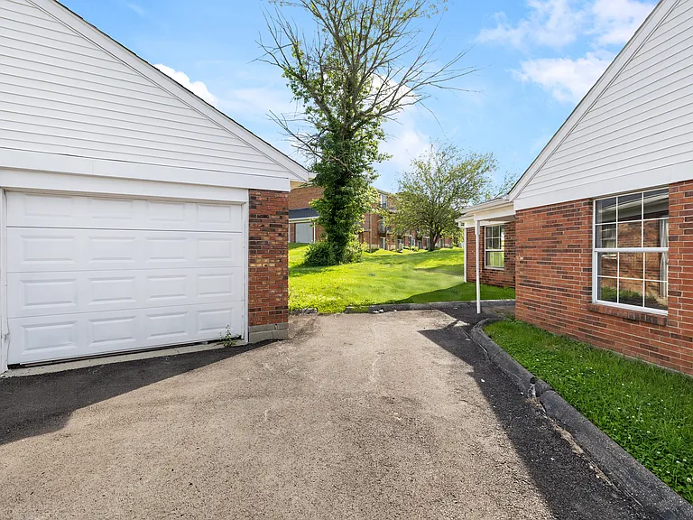 206 Rosemarie Dr #E — Photo 16