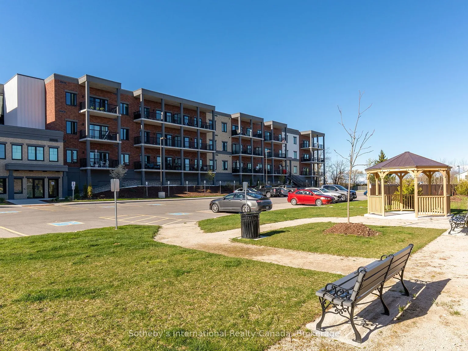 2 bed, $2,500 — Photo 4