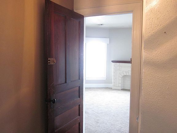 3rd image of 154 Ontario St #2