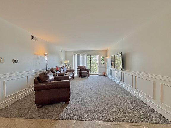 3rd image of 5840 W 104th St APT 314