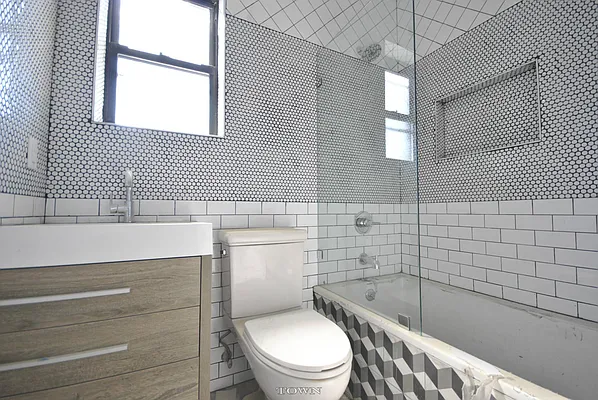 Rented by Town Residential | media 9