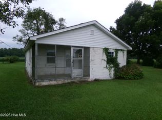 2862 E White Pond Rd, Fairmont, NC 28340