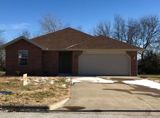 420 S Elgin Ave, Bolivar, MO 65613
