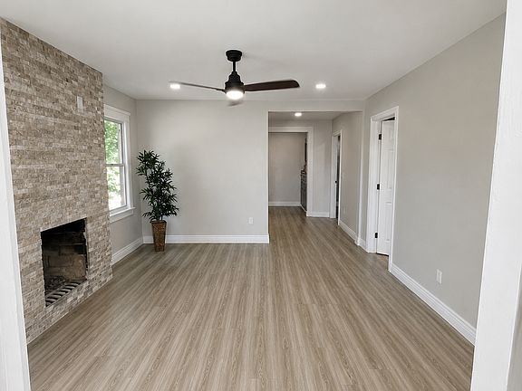 3rd image of 9357 Elm Ave #1