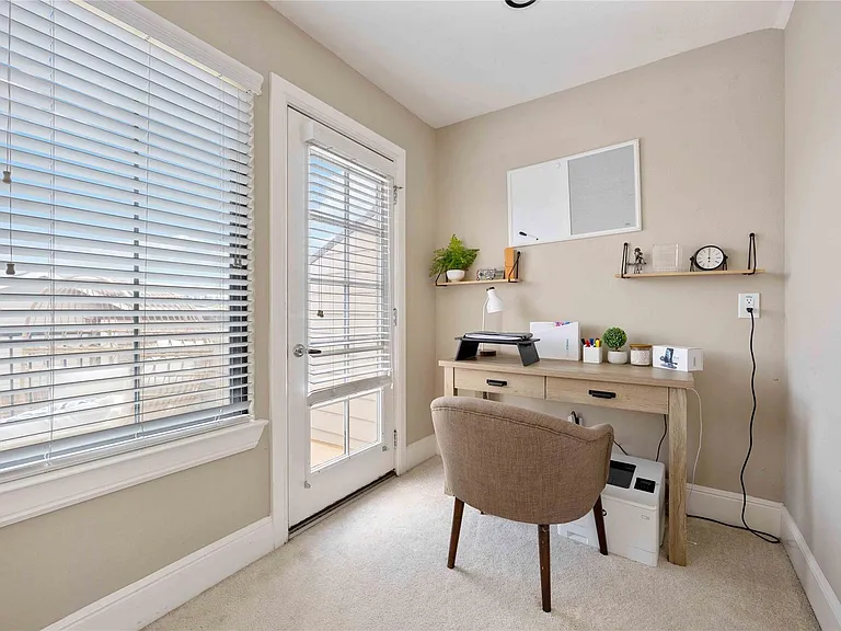 2110 Shearn St #12 — Photo 9
