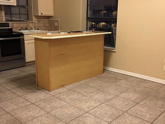 4th image of 110 E Pike St #4