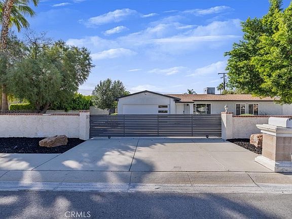 4th image of 2811 E Sandia Rd