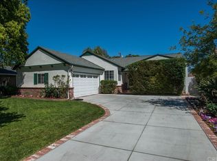 7100 Hatillo Ave, Winnetka, CA 91306
