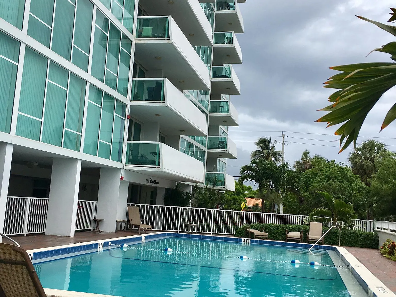 191 Bay Dr — Photo 1