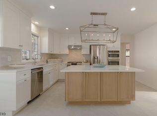 7 Sycamore Way, Warren, NJ 07059