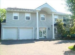 3234 Gary Ln, Merrick, NY 11566